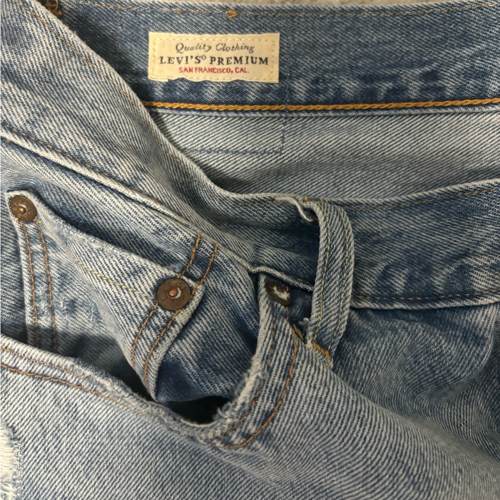 Levi’s 501 button up fly waist 29 length long